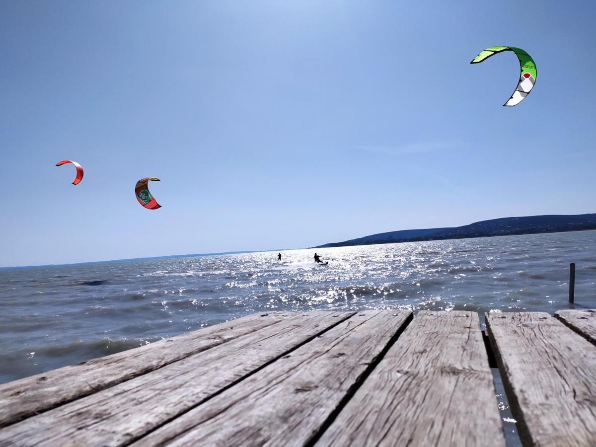 Elizabeth Vendeghaz Balatonfuzfon A Strandnal Dış mekan fotoğraf